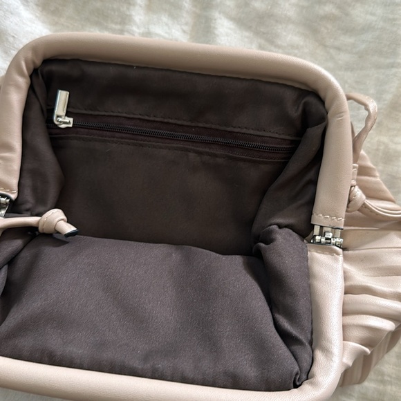 Purse - Picture 2 of 3